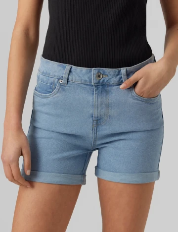 Pantaloni scurti Vero Moda, albastru