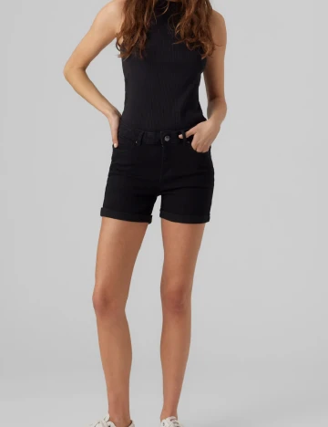 Pantaloni scurti Vero Moda, negru
