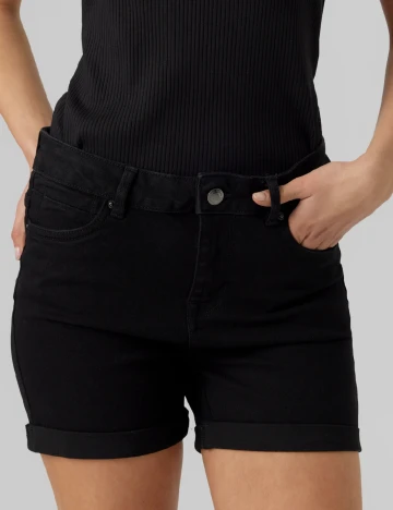 Pantaloni scurti Vero Moda, negru