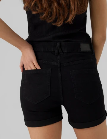 Pantaloni scurti Vero Moda, negru