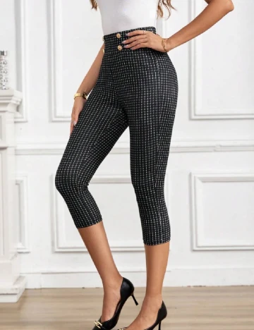 Pantaloni scurti SHEIN, negru