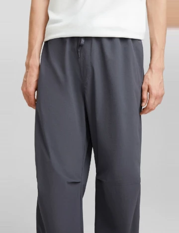 Pantaloni Bershka, gri