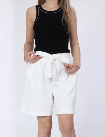 Pantaloni scurti Jacqueline de Yong, alb