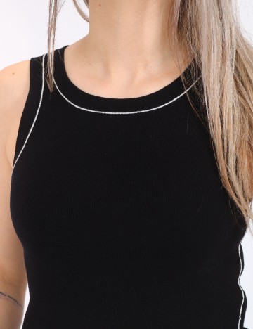 Maiou Jacqueline de Yong, negru