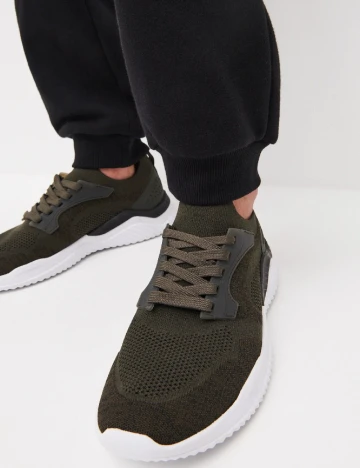 Adidasi Reserved, verde Verde