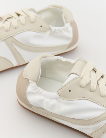Adidasi Reserved, crem
