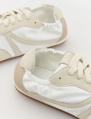Adidasi Reserved, crem