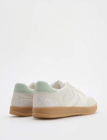 Adidasi Reserved, crem