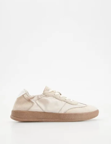 Adidasi Reserved, crem