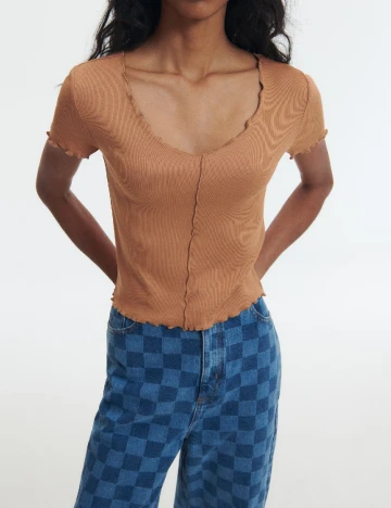 Tricou Reserved, maro