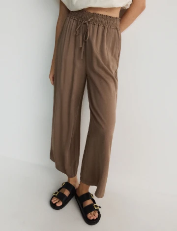 Pantaloni Reserved, maro