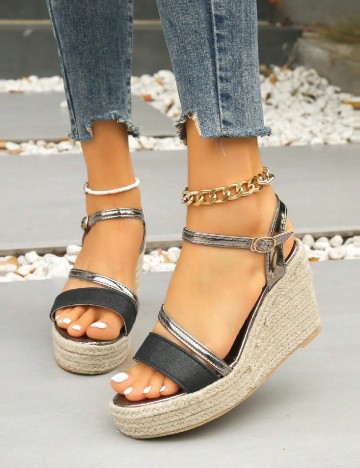 
						Sandale SHEIN, negru