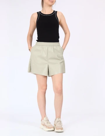 Pantaloni scurti Vero Moda, bej