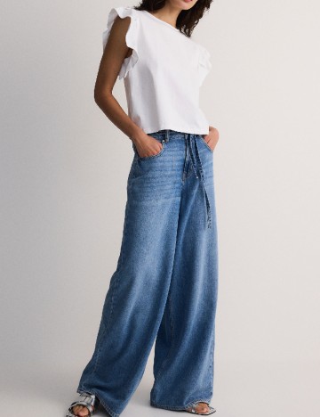 
						Bluza Reserved, alb
