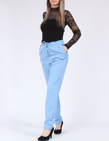 
						Pantaloni Vero Moda, albastru