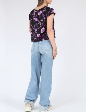 Top Something New, negru