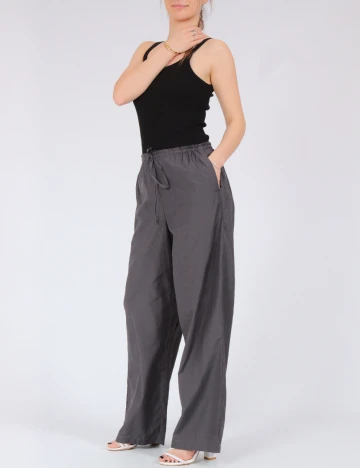 Pantaloni Vero Moda, gri