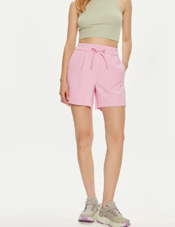 Pantaloni scurti Vero Moda, roz Roz
