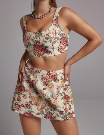 
						Compleu SHEIN, floral print