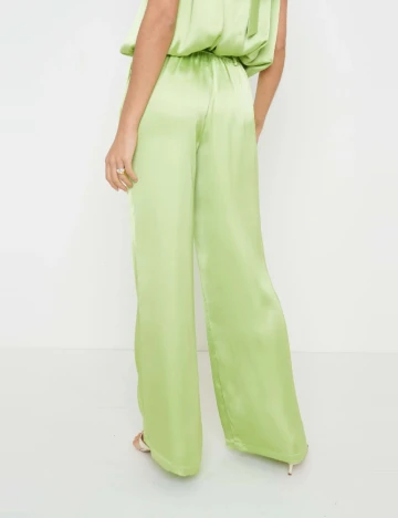 Pantaloni Pretty Lavish, verde Verde