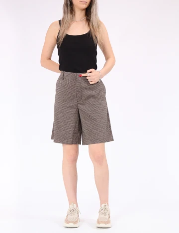 Pantaloni scurti Only, maro Maro