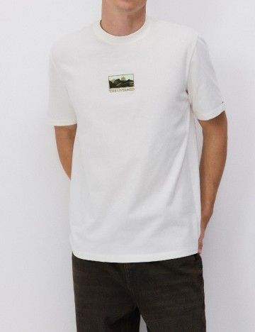 
						Tricou Reserved, alb