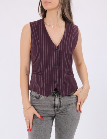 
						Vesta Vero Moda, mov