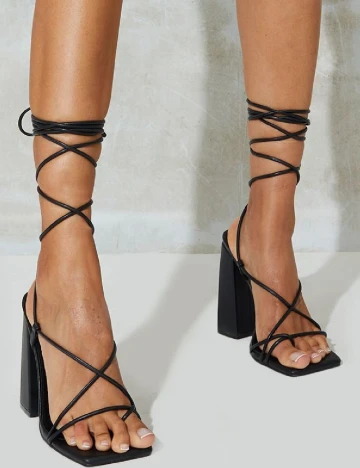 Sandale PRETTYLITTLETHING, negru