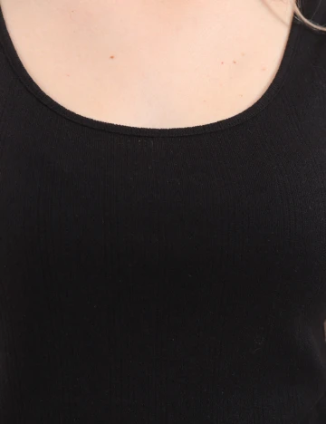 Maiou Pieces, negru