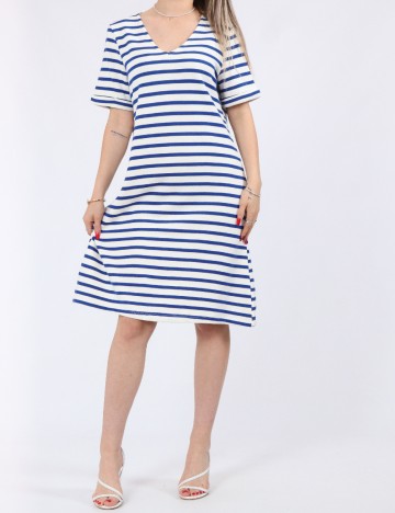 
						Rochie medie Pieces, alb/albastru