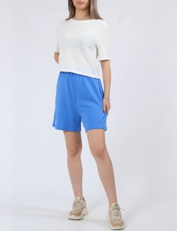 
						Pantaloni scurti Pieces, albastru