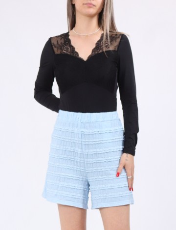 
						Pantaloni scurti Pieces, albastru