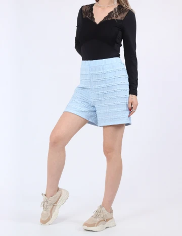 Pantaloni scurti Pieces, albastru
