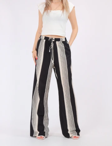 Pantaloni Pieces, bej/negru Negru