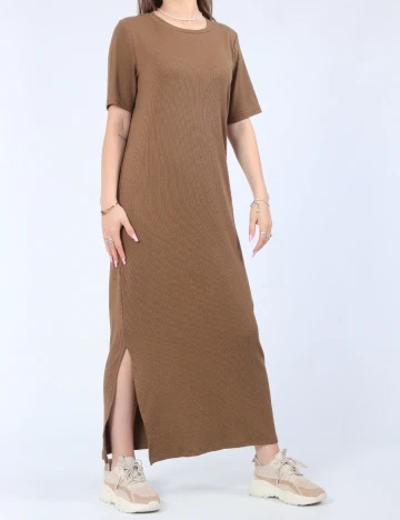 Rochie lunga Vero Moda, maro
