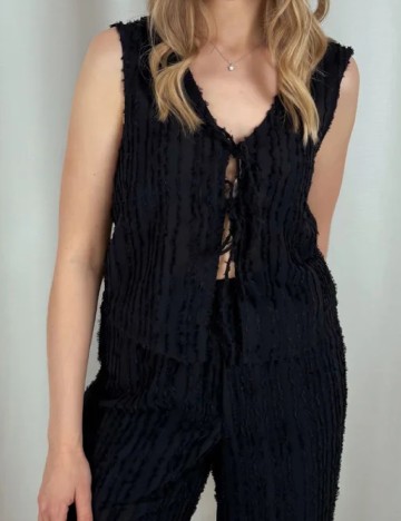 
						Top Pieces, negru