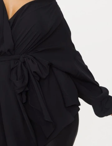 Camasa PRETTYLITTLETHING Plus Size, negru