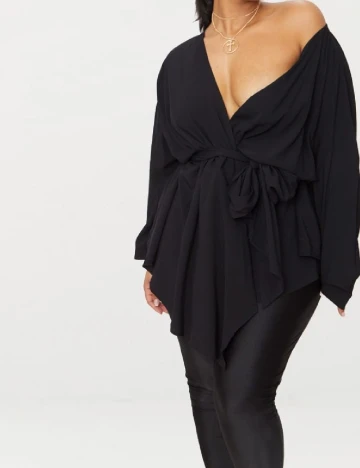 Camasa PRETTYLITTLETHING Plus Size, negru
