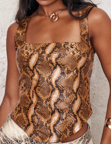 Top PRETTYLITTLETHING, maro
