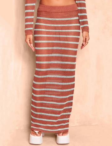 Fusta de plaja PRETTYLITTLETHING, maro