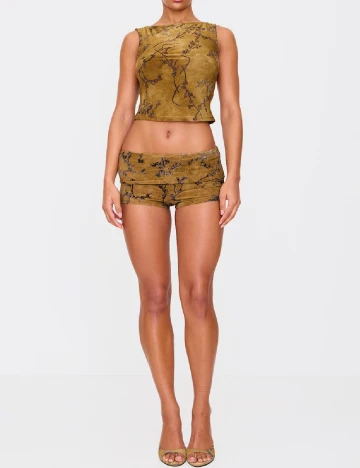 Top PRETTYLITTLETHING, verde