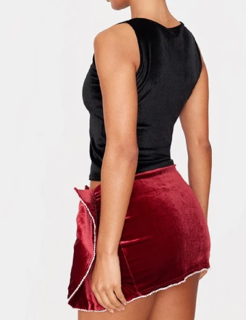 Top PRETTYLITTLETHING, negru