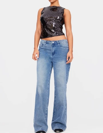 Top PRETTYLITTLETHING, negru