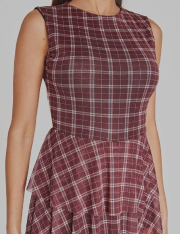 Salopeta PRETTYLITTLETHING, visiniu