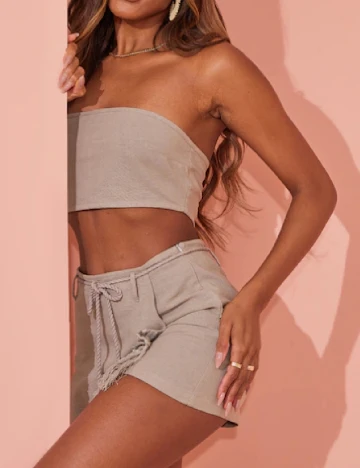 Top PRETTYLITTLETHING, bej Crem