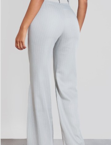 Pantaloni PrettyLittleThing, gri