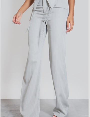 Pantaloni PrettyLittleThing, gri