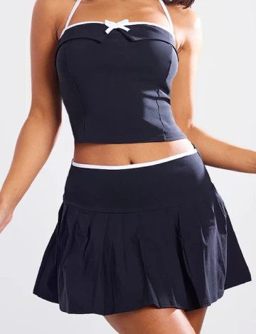 Fusta PRETTYLITTLETHING, negru