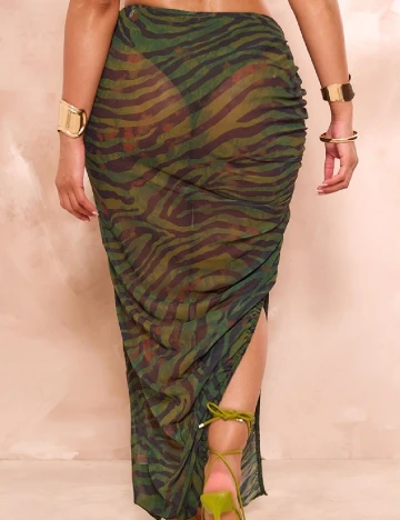 Fusta PRETTYLITTLETHING, verde