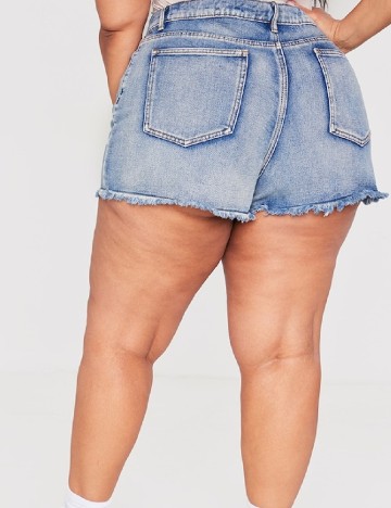 Pantaloni scurti PRETTYLITTLETHING Plus Size, albastru